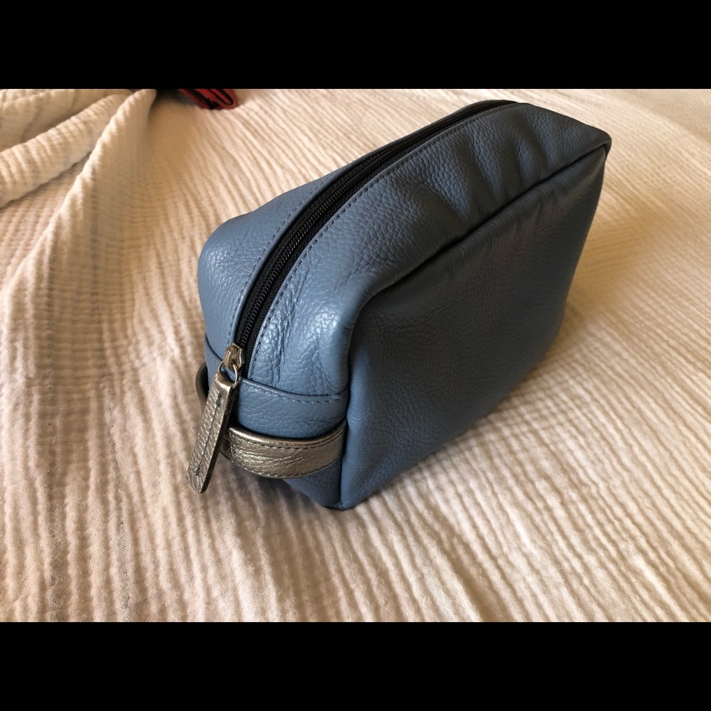 Laudi Vidni Custom Leather Travel Kit